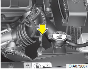 Comprobación del nivel de líquido de la transmisión automática 