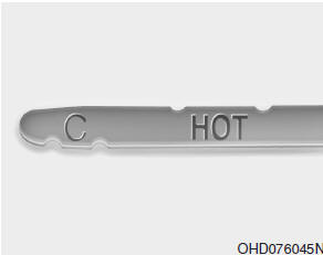 Comprobación del nivel de líquido de la transmisión automática